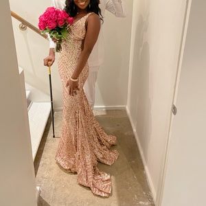 Size 6 Rose Gold Gown sheer sides sexy & gives you hips